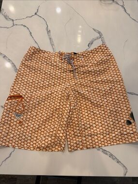 Columbia PFG men’s board shorts 36 redfish
